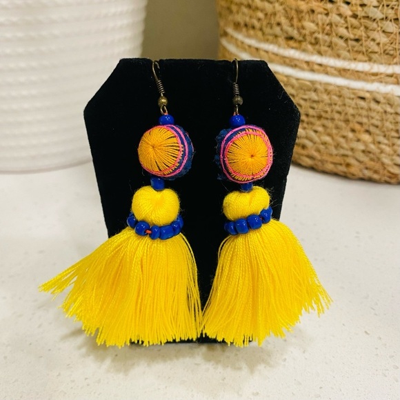 Lightweight Boho Tassle Earrings - Picture 1 of 3
